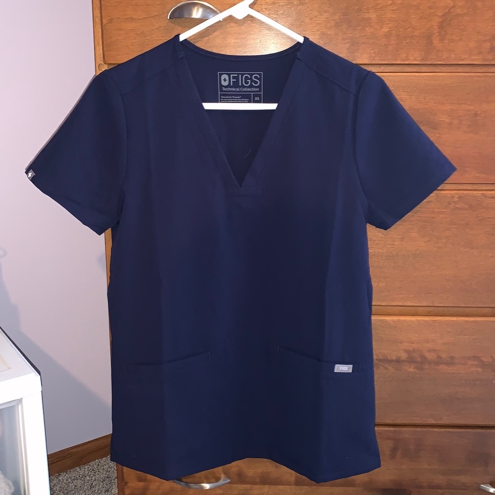 Figs Scrub Top